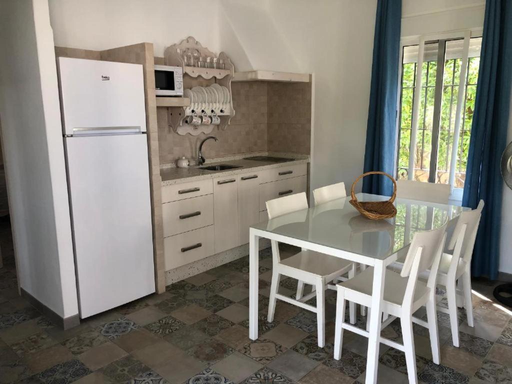 סהורה Apartamentos Cala Isabel מראה חיצוני תמונה