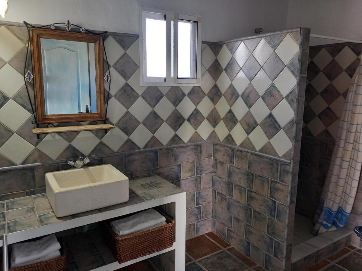 סהורה Apartamentos Cala Isabel מראה חיצוני תמונה